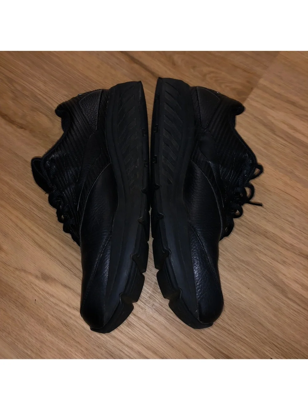 BROOKS ADDICTION WALKER BLACK LEATHER WALKING SHOES MENS SIZE 9.5 NARROW (B)